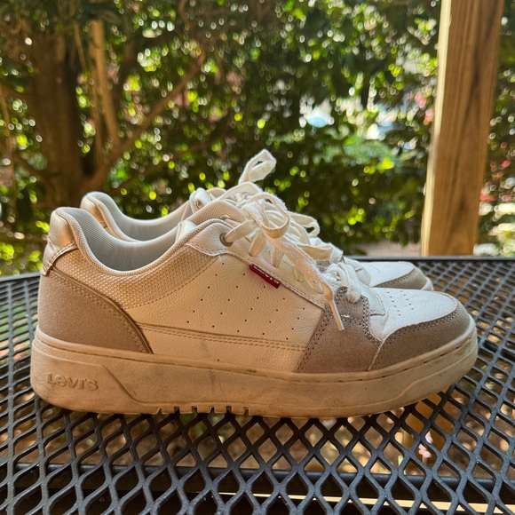 Levi's Cream and Tan Casual Sneakers - Picture 1 of 6